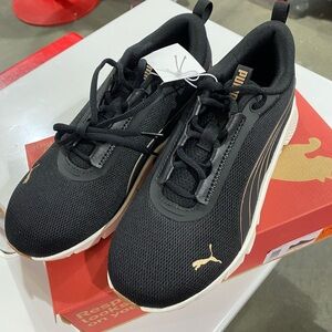NWT Puma women’s focus lite sneaker